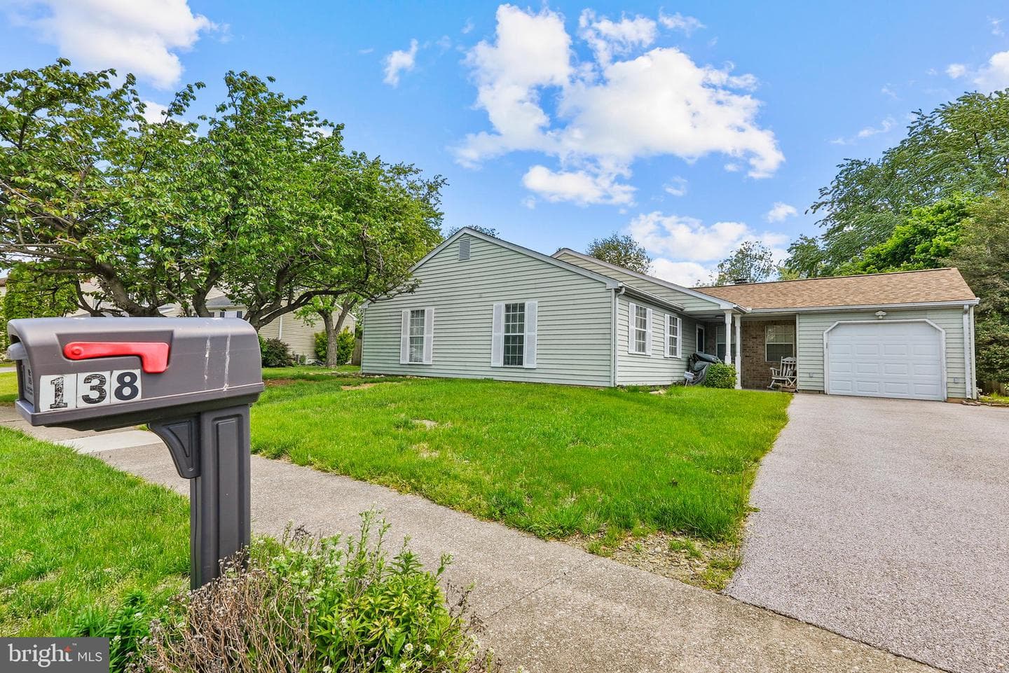 138 Huntley Drive photo 24