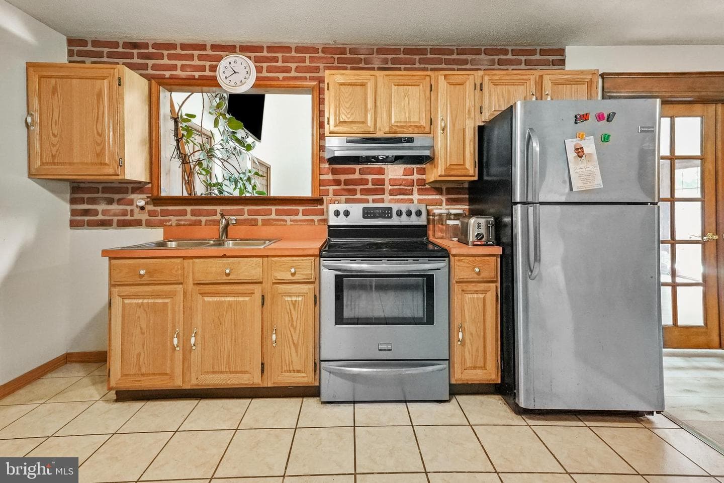 138 Huntley Drive photo 3