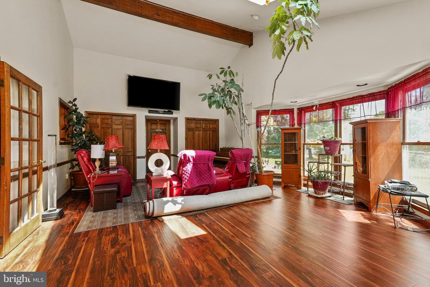 138 Huntley Drive photo 9