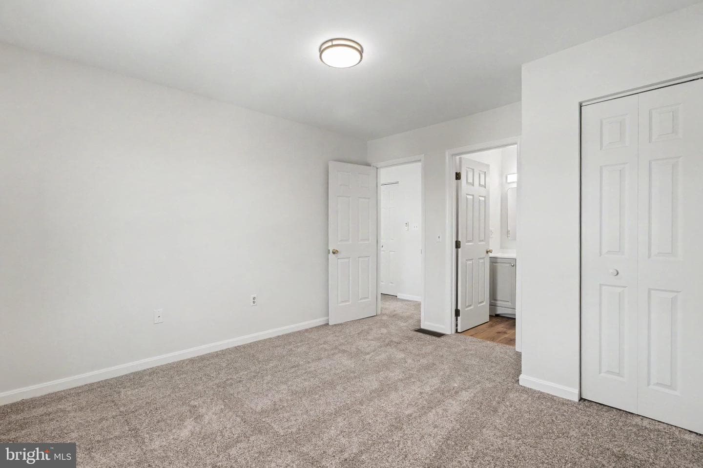 101 Chartwood Dr photo 17