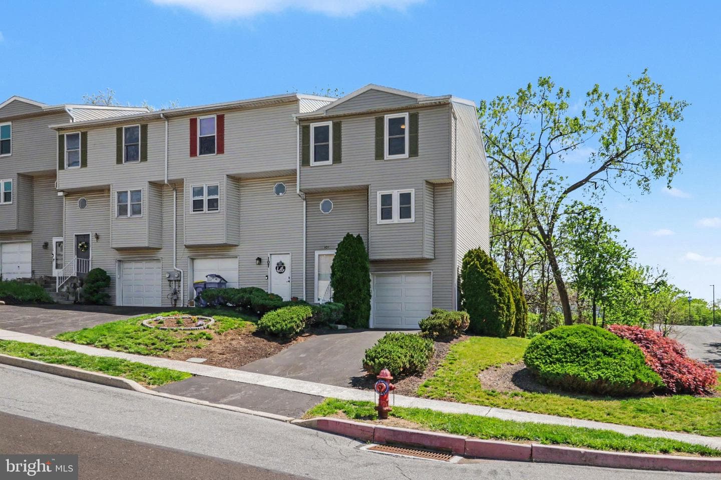101 Chartwood Dr photo 2