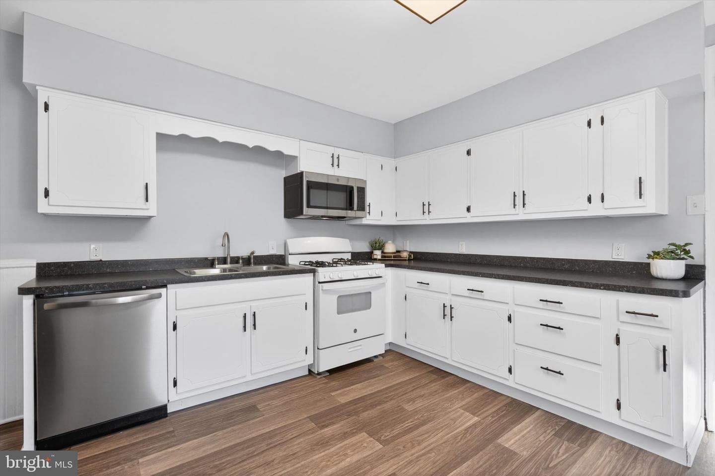 417 Lincoln Street photo 12