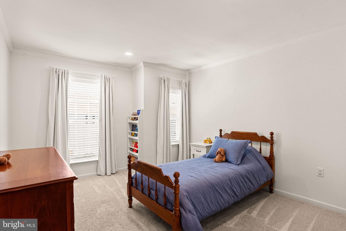 541 Fawn Lane photo 23