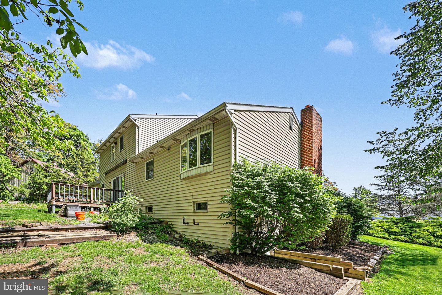 802 Leeds Court photo 19