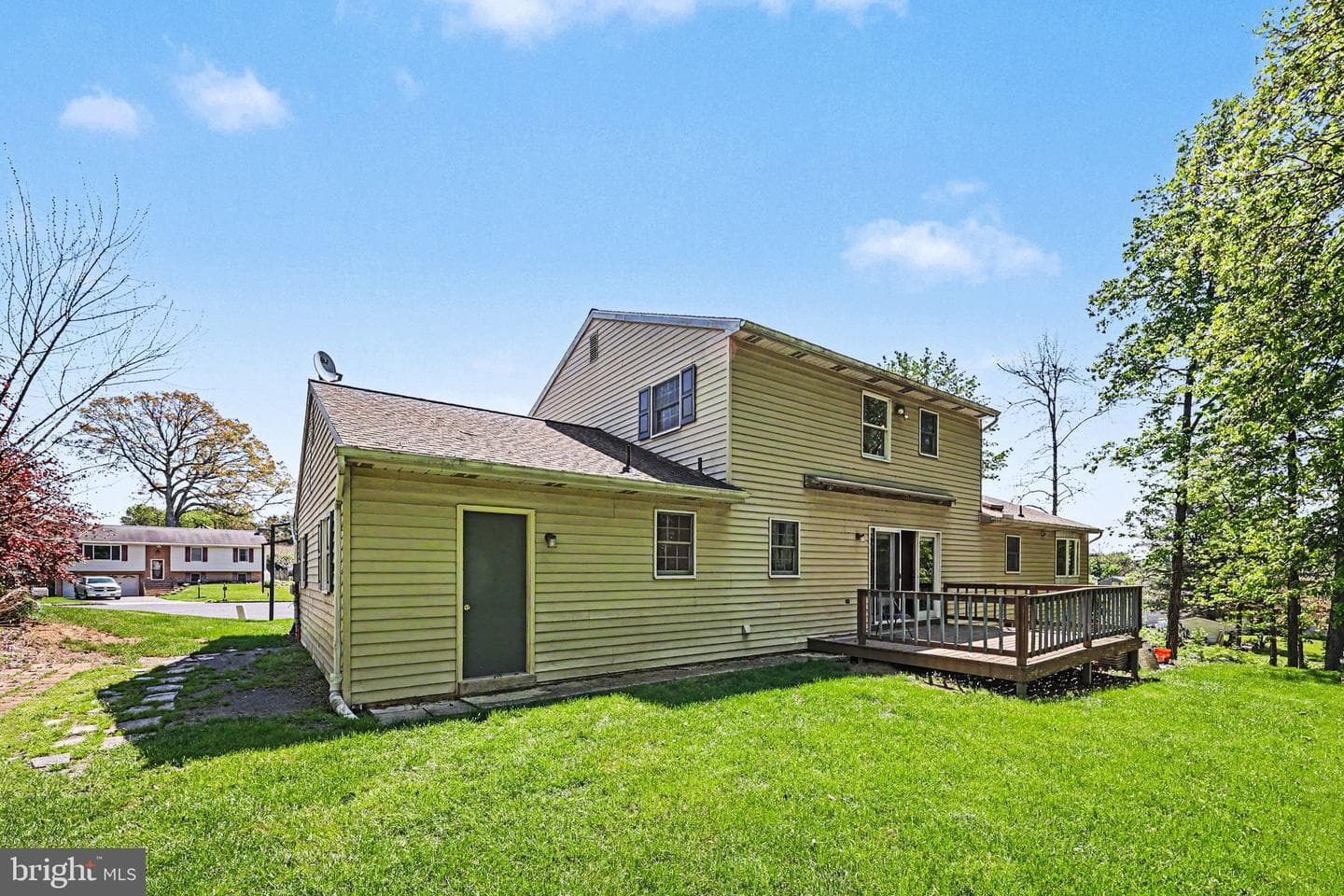 802 Leeds Court photo 21