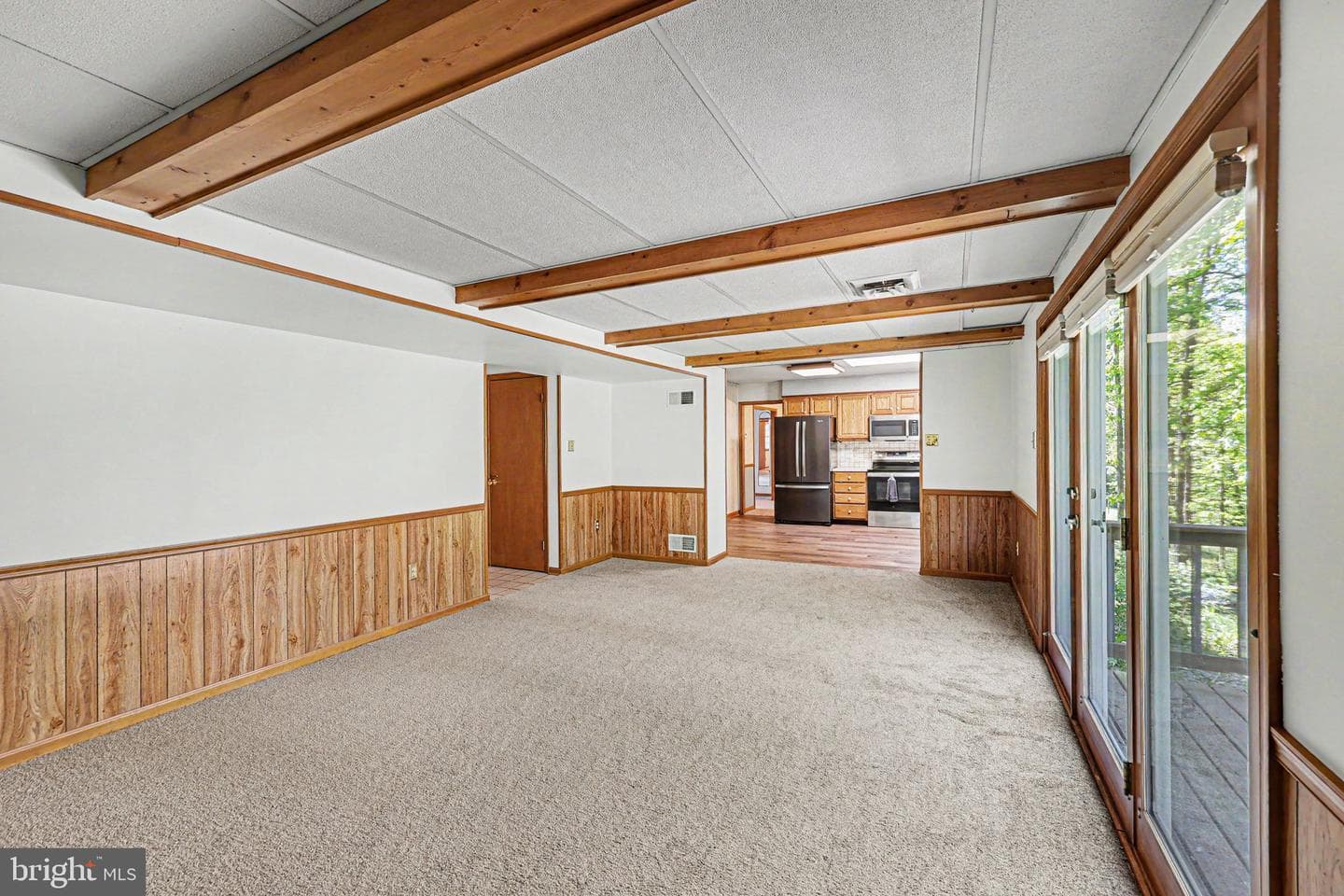 802 Leeds Court photo 9
