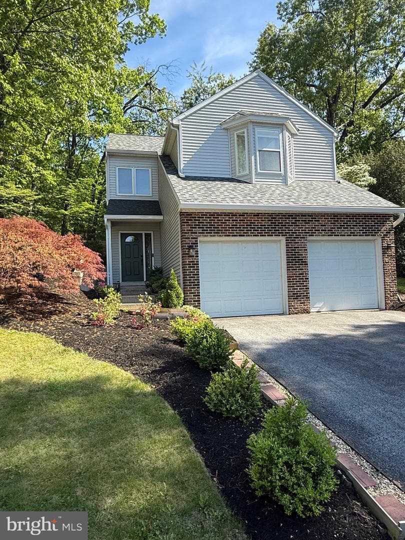 1023 Oak Knoll Drive photo 1