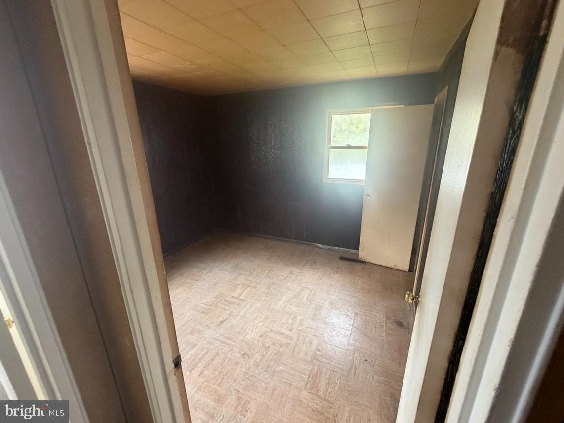 1058 N Pine Street photo 7