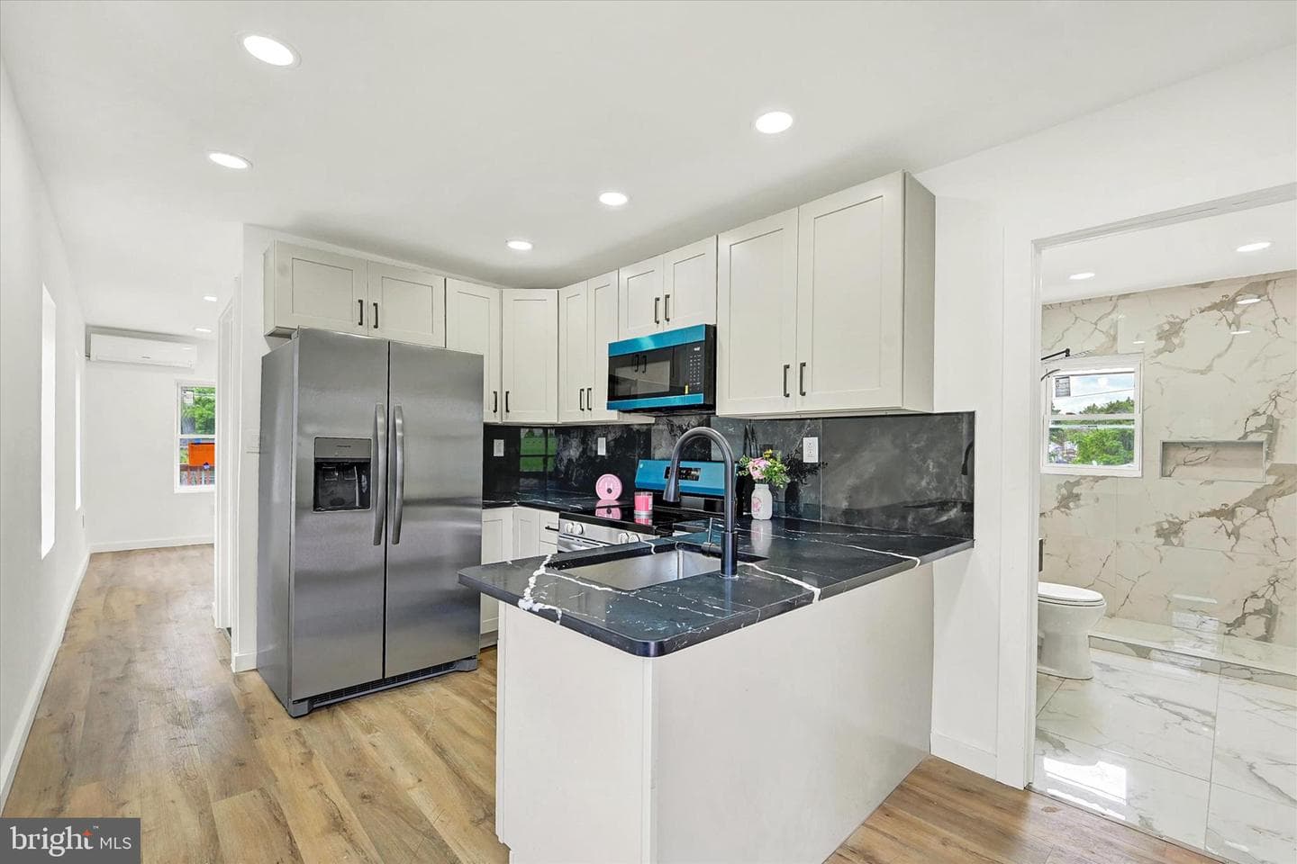 2205 Clayton Avenue photo 4