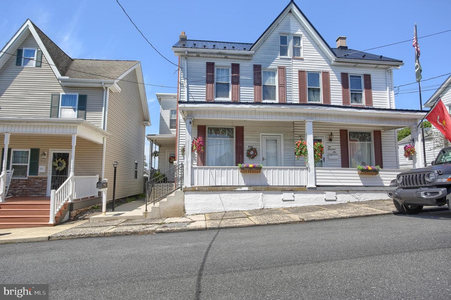 208 East Street photo 2