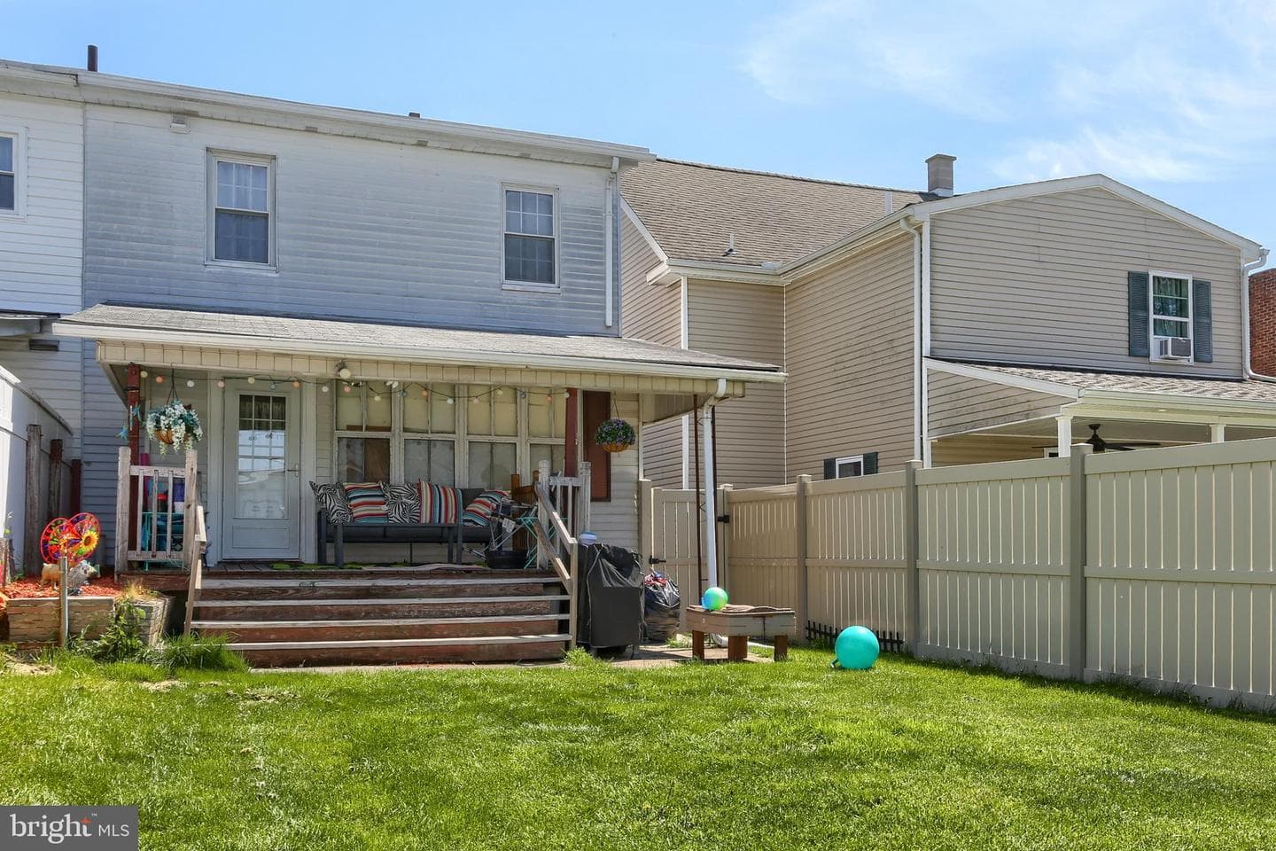 208 East Street photo 26