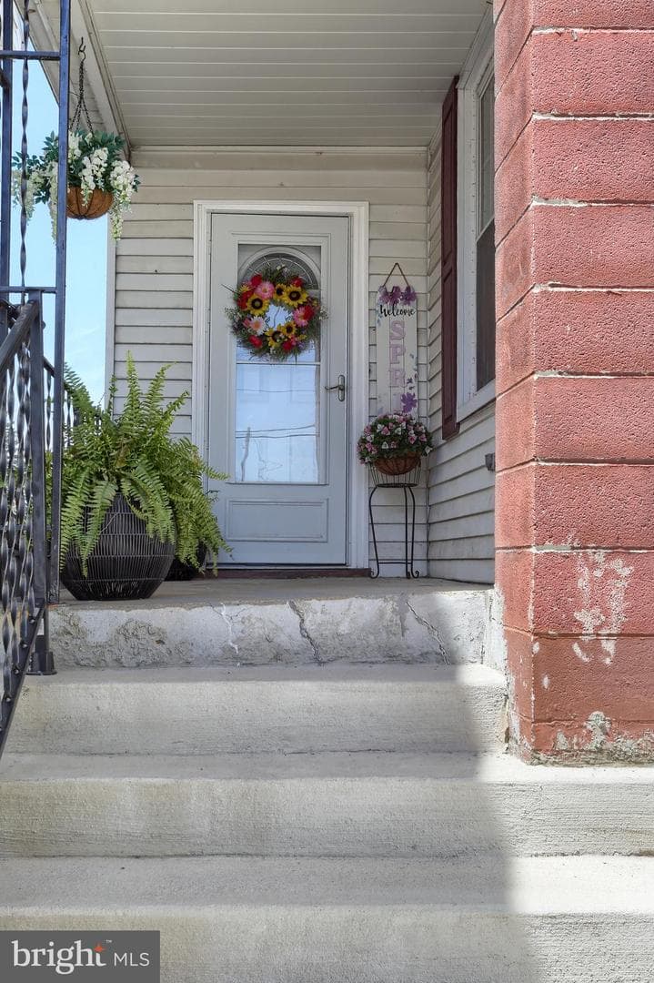208 East Street photo 5