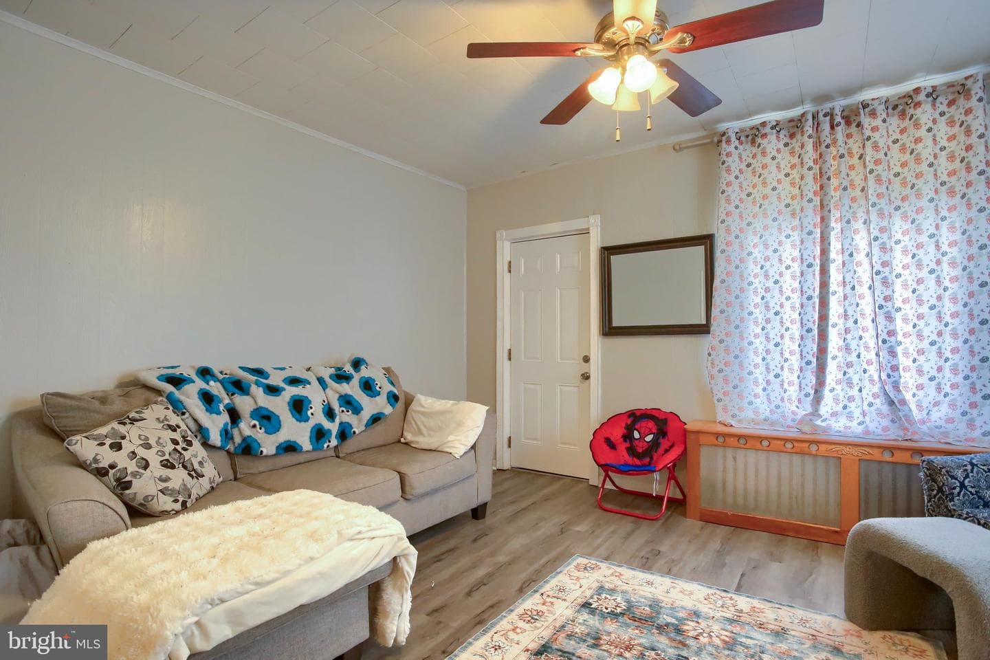 208 East Street photo 8