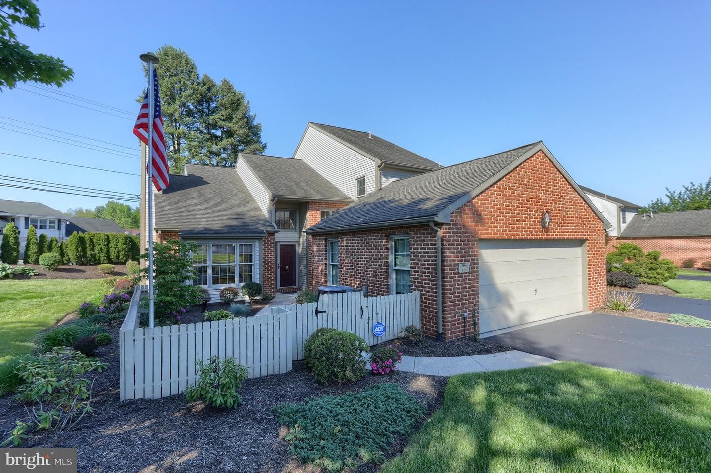4 Cambridge Drive, Hershey