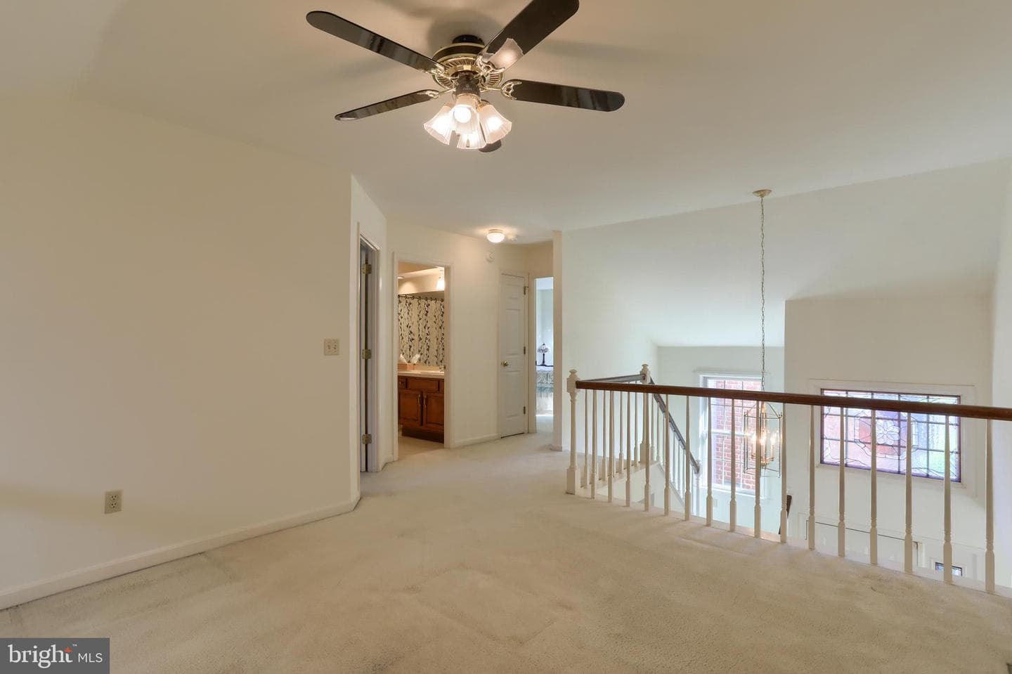 4 Cambridge Drive photo 36