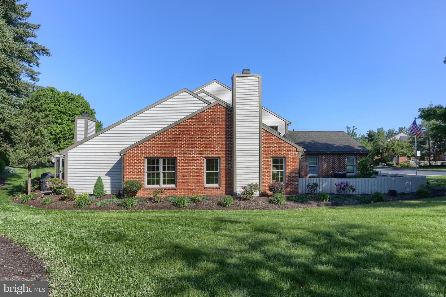 4 Cambridge Drive photo 49