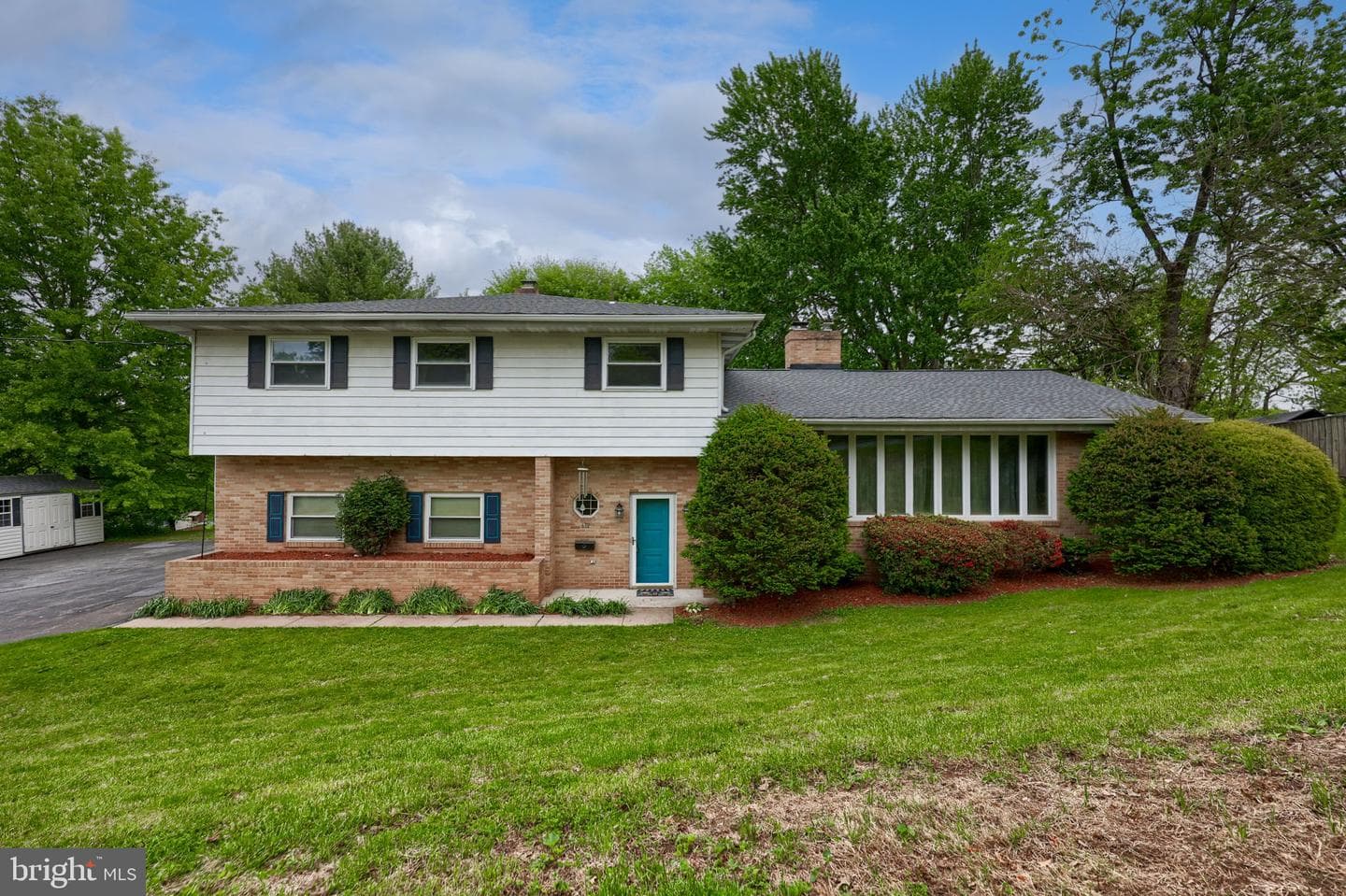 632 Adelia Street photo 1