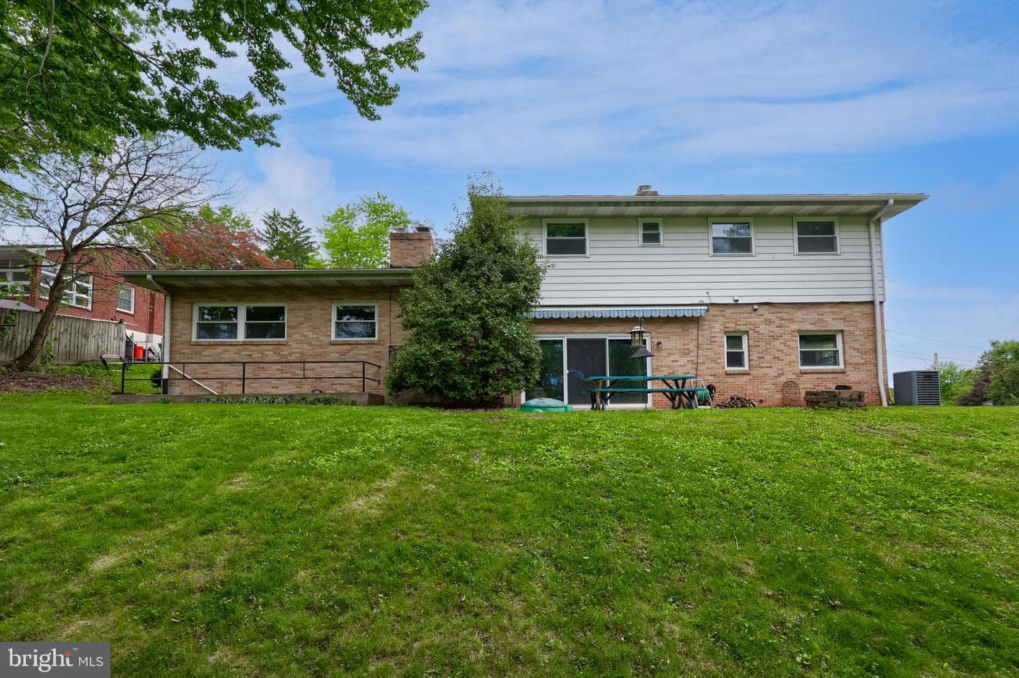 632 Adelia Street photo 47