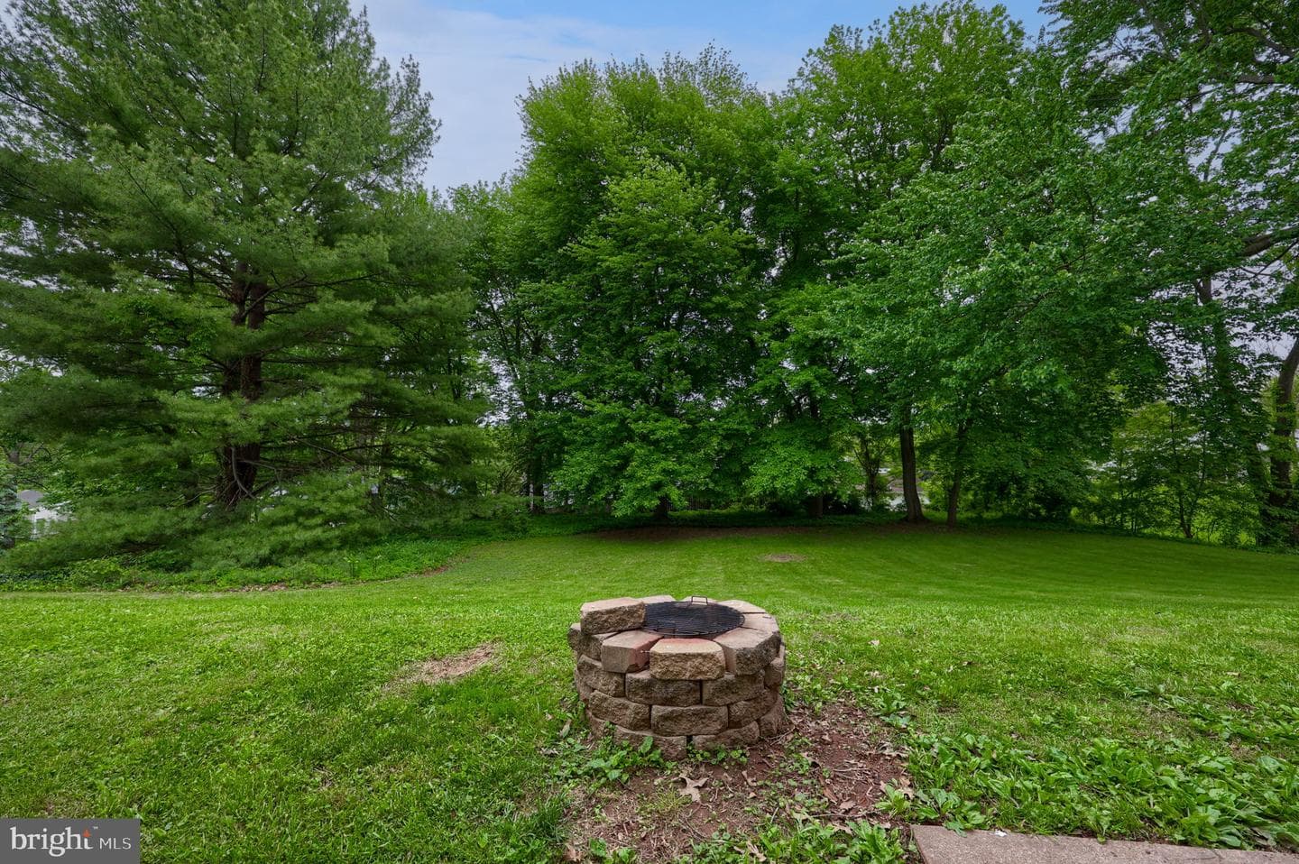 632 Adelia Street photo 50