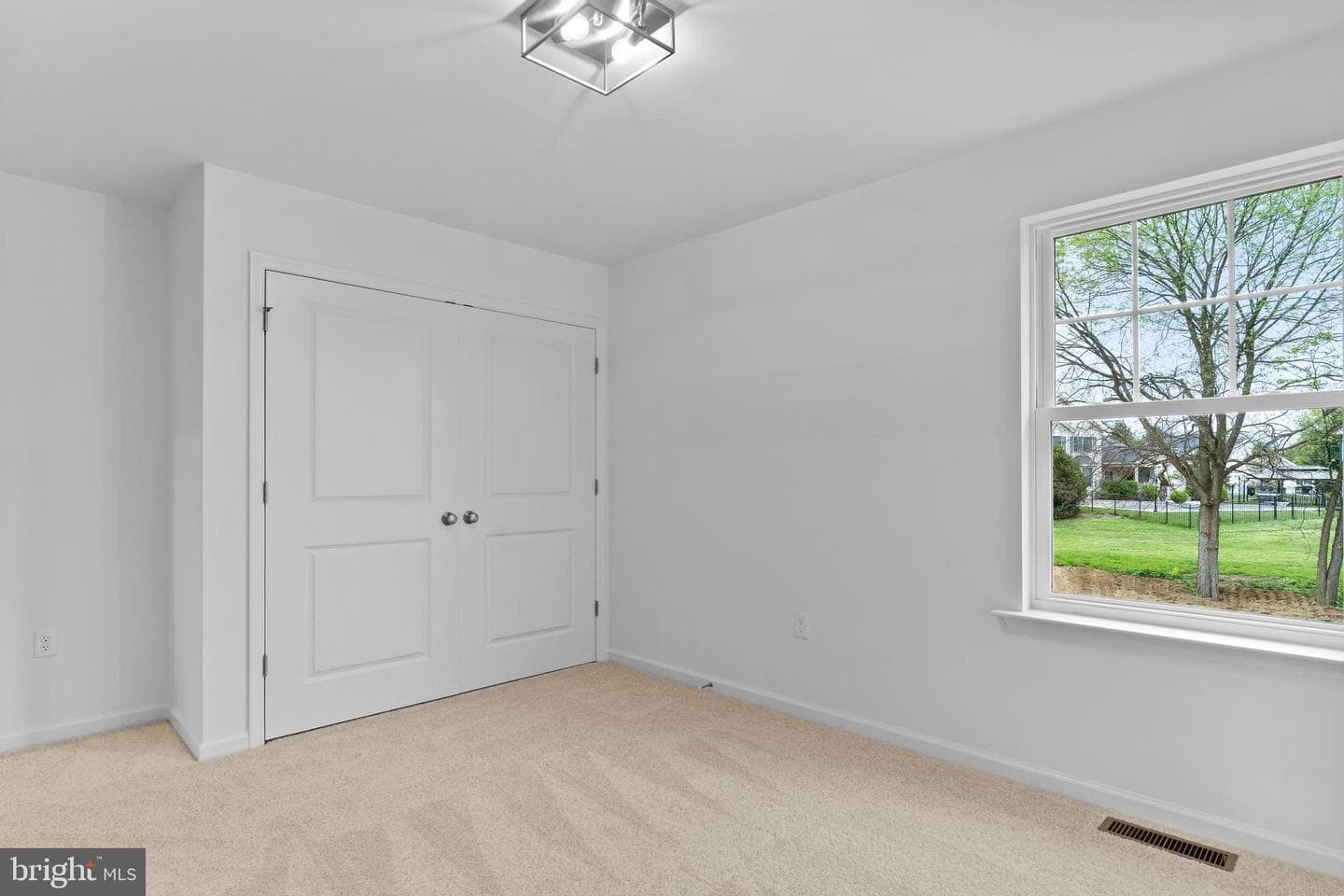 101 Wolfe Circle photo 19