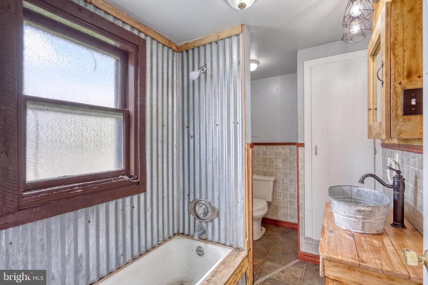 619 North Street photo 9