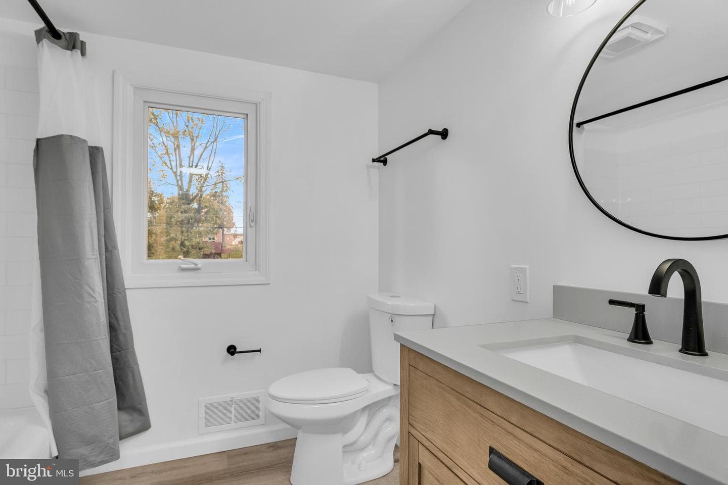 6470 Colchester Avenue photo 19