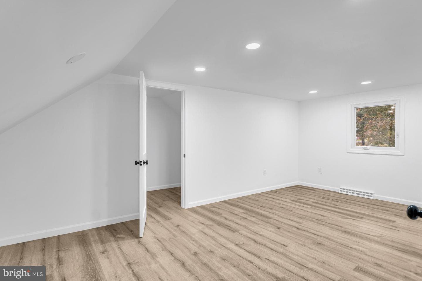6470 Colchester Avenue photo 22