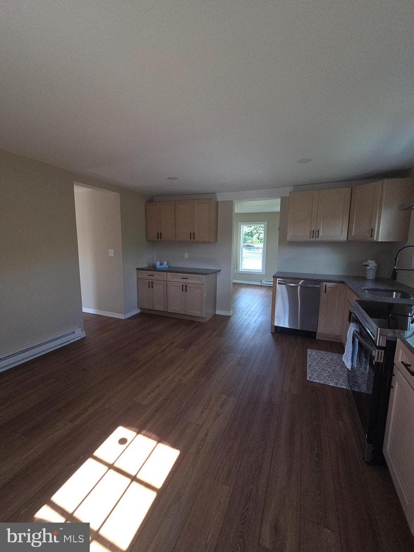 308 Vine Street photo 20