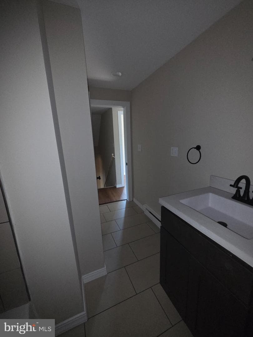 308 Vine Street photo 28