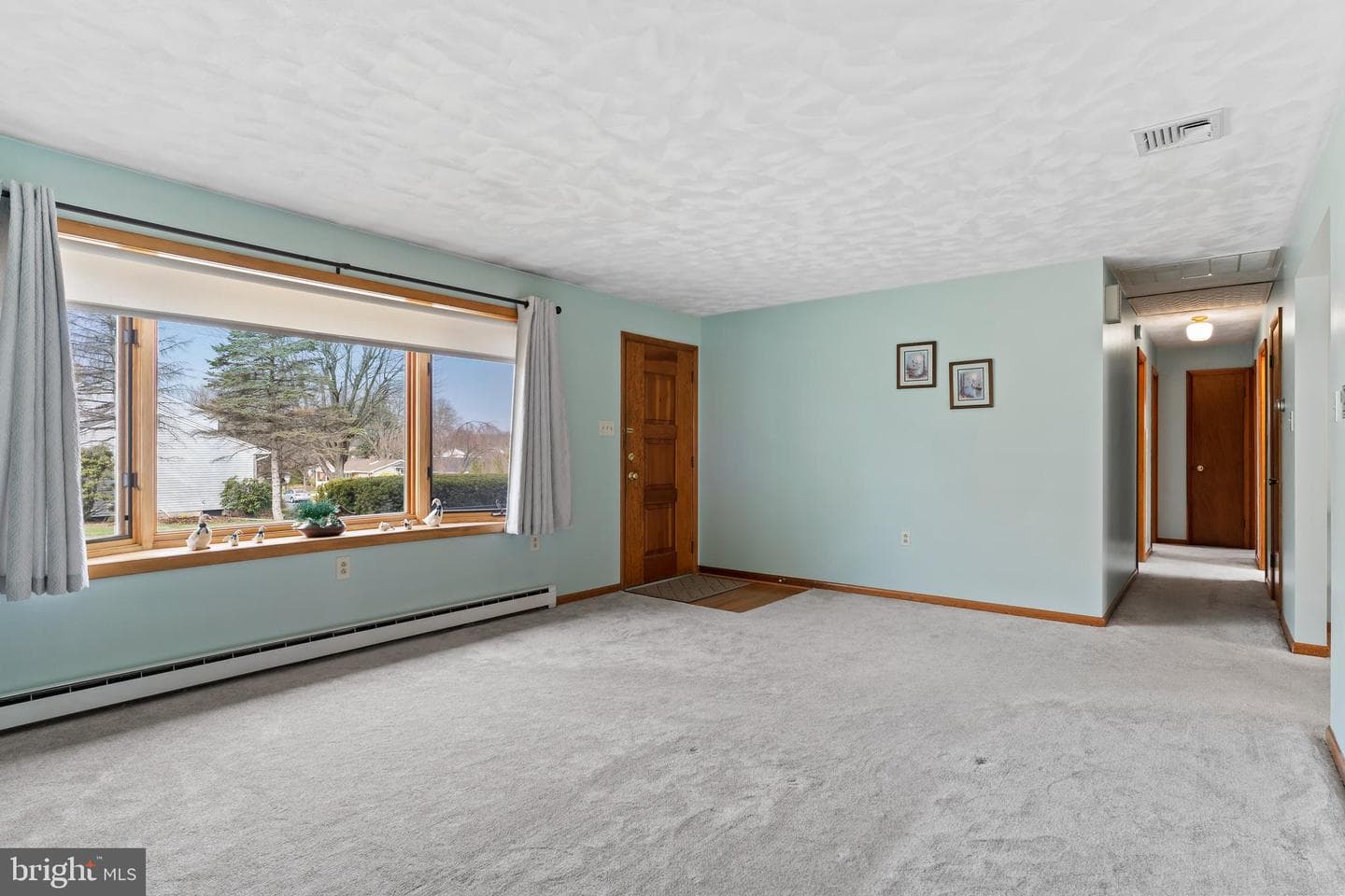 523 Hastings Drive photo 4