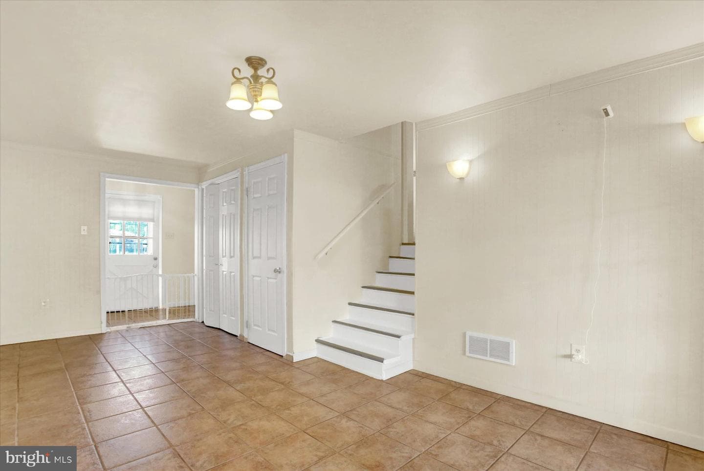 326 R Street photo 3