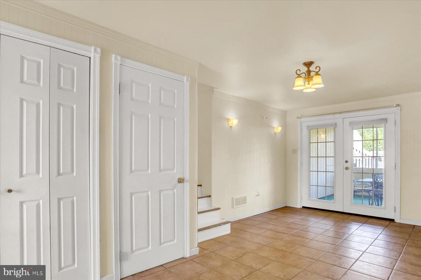 326 R Street photo 5