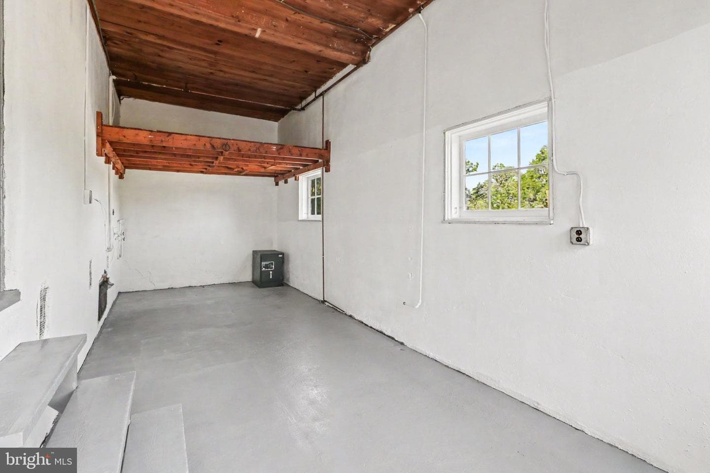 15 Hillside Road photo 32