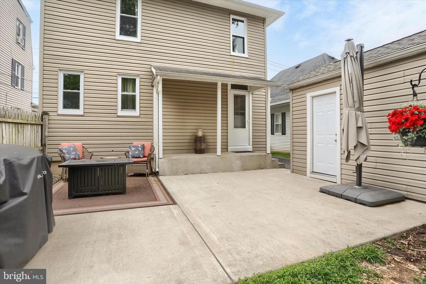 155 E Emaus Street photo 32