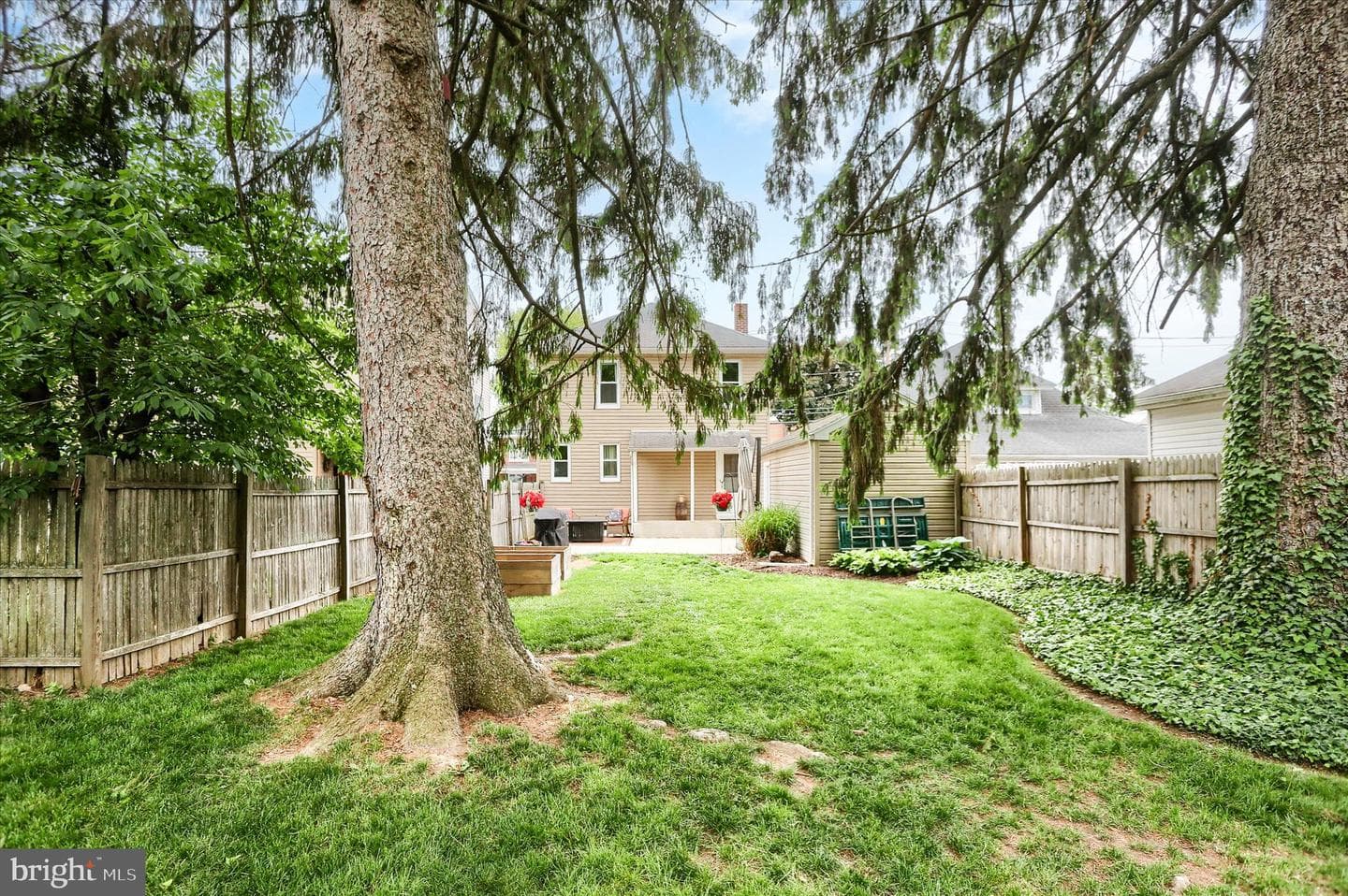 155 E Emaus Street photo 35