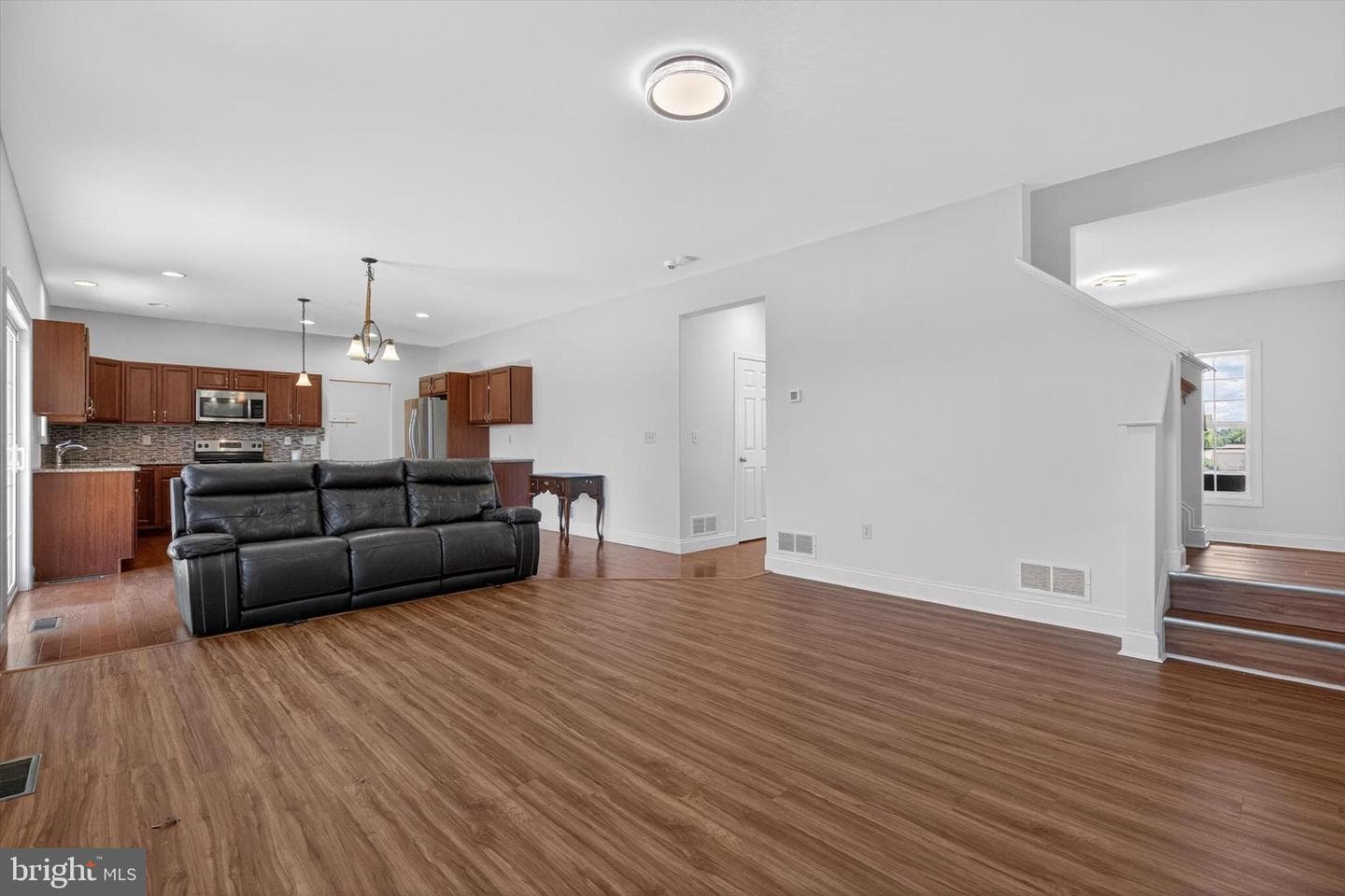 684 Lavenda Court photo 10