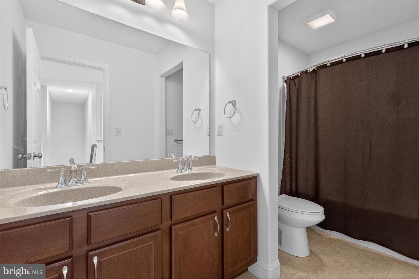 684 Lavenda Court photo 27