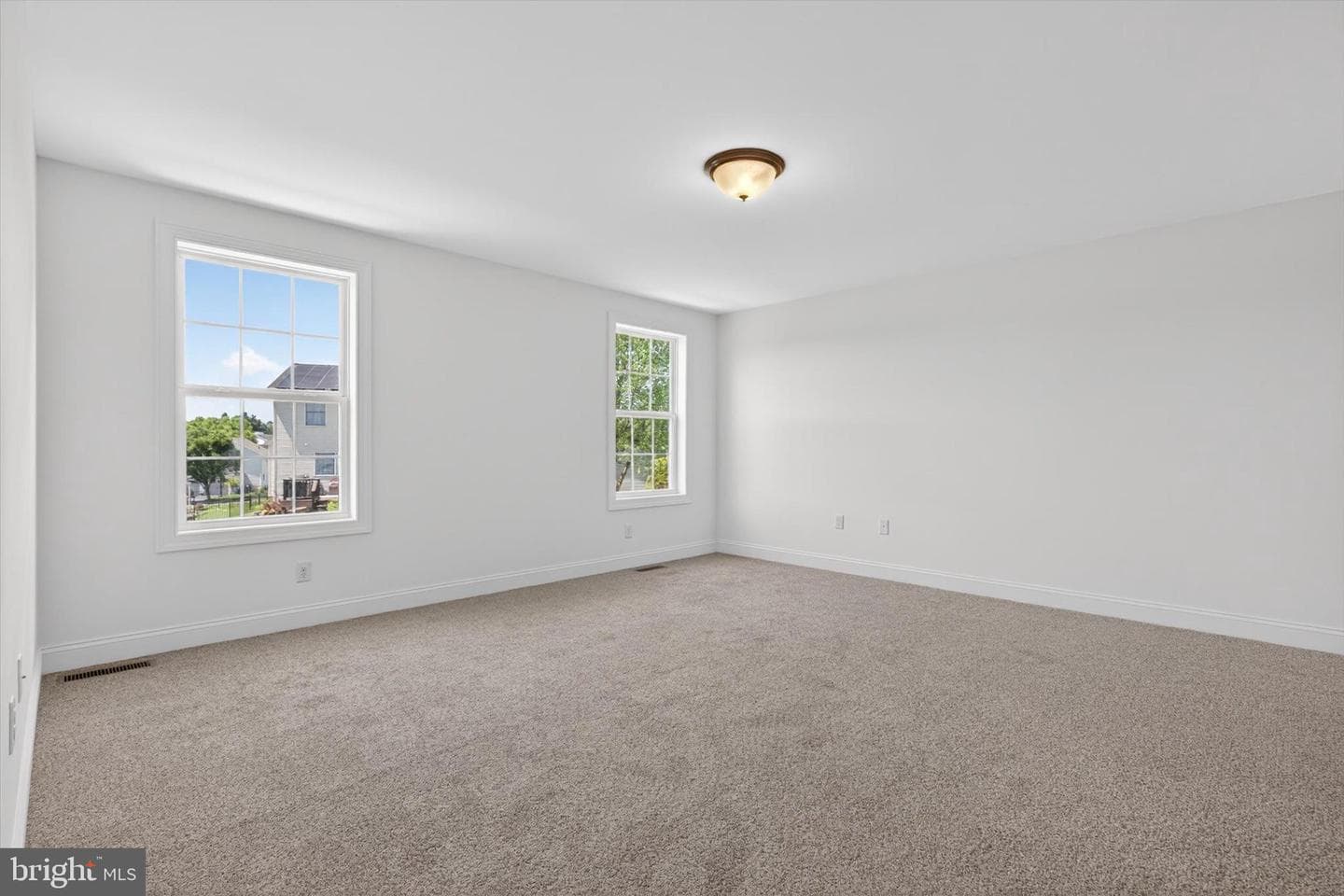 684 Lavenda Court photo 28