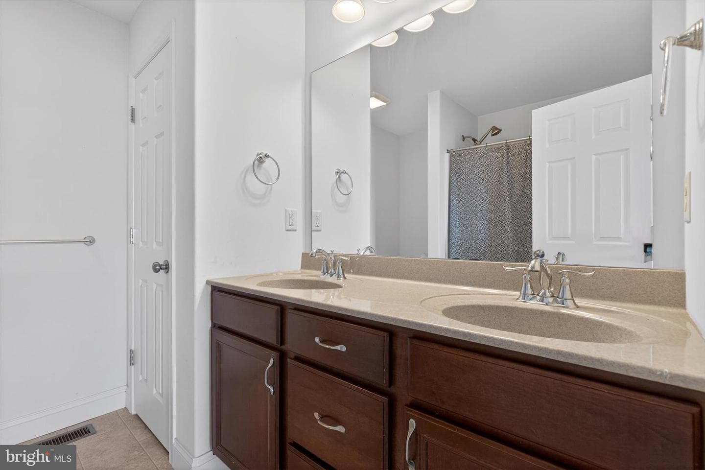 684 Lavenda Court photo 31