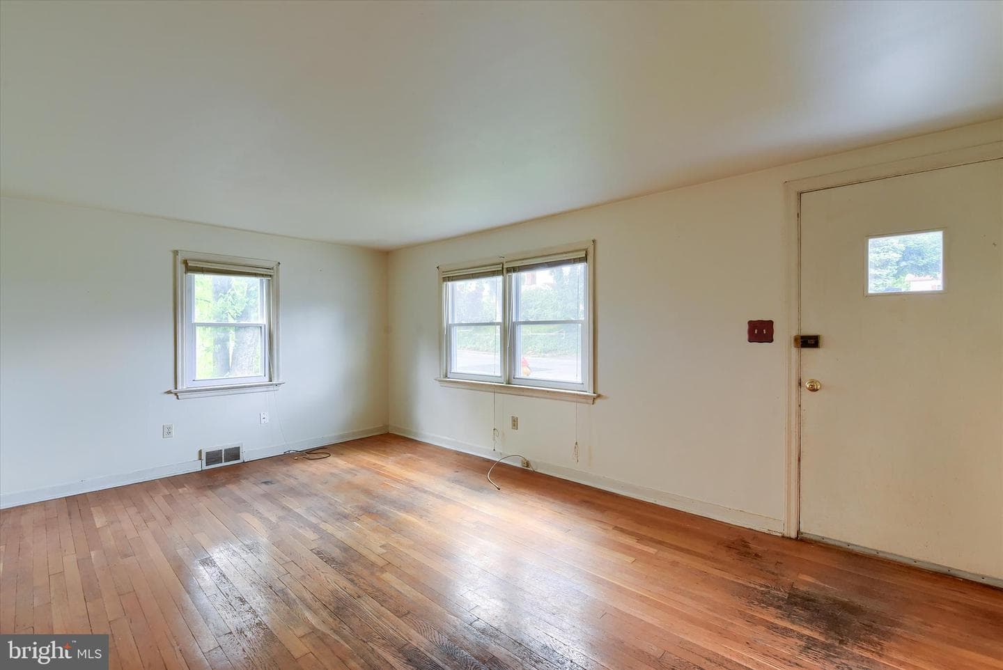 521 West Drive photo 3