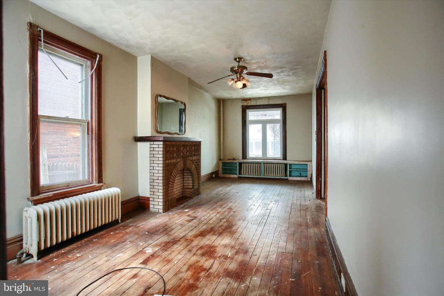 354 Locust Street photo 6