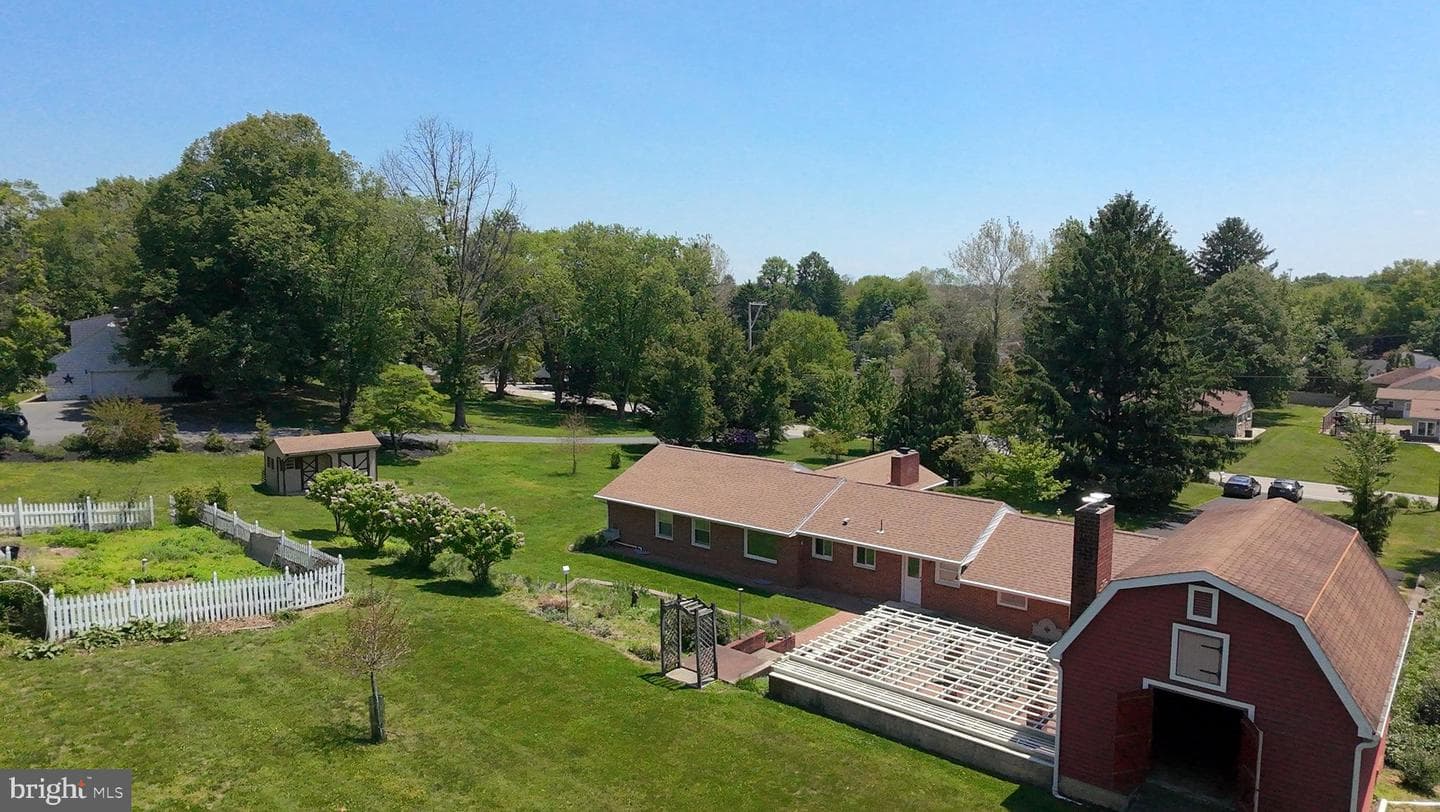 4200 Mcintosh Road photo 31