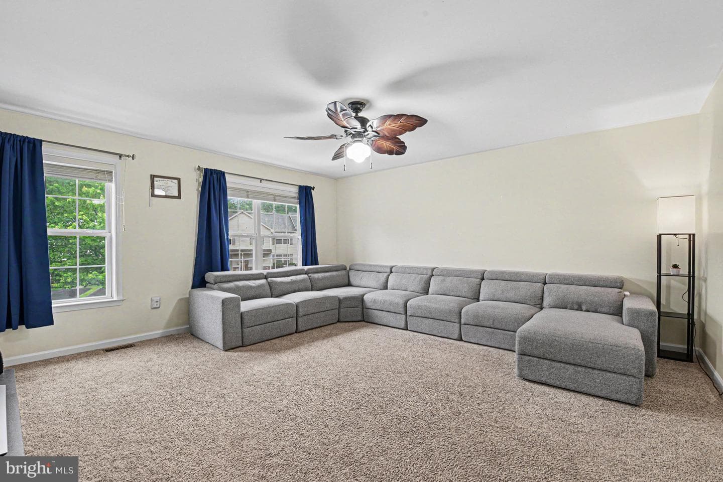 158 Mapleton Boulevard photo 3