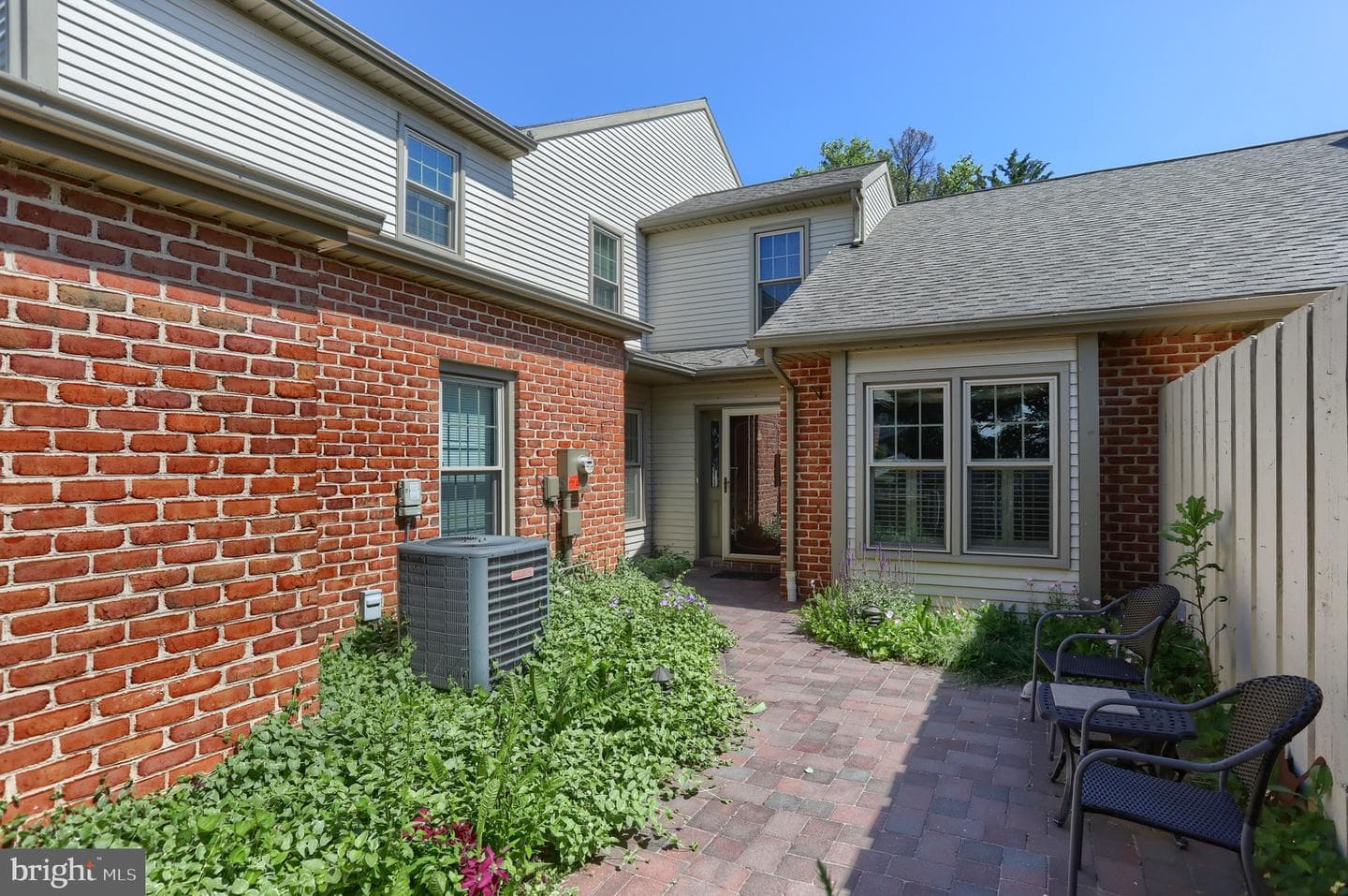 29 Cambridge Drive photo 5