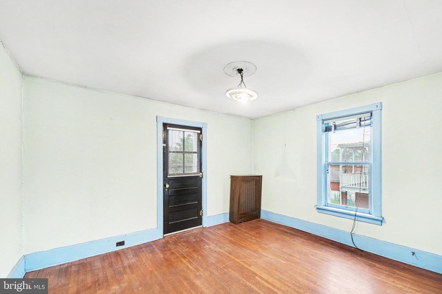 508 Graham Street photo 11