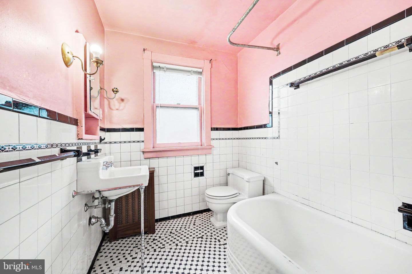 508 Graham Street photo 23