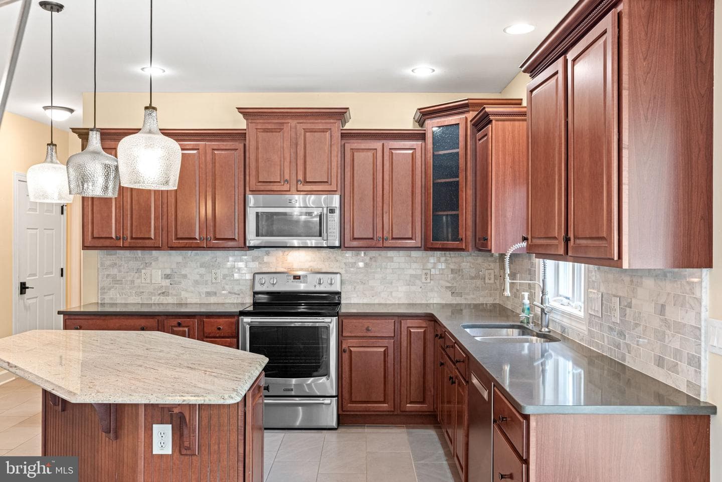 2450 Raleigh Road photo 8