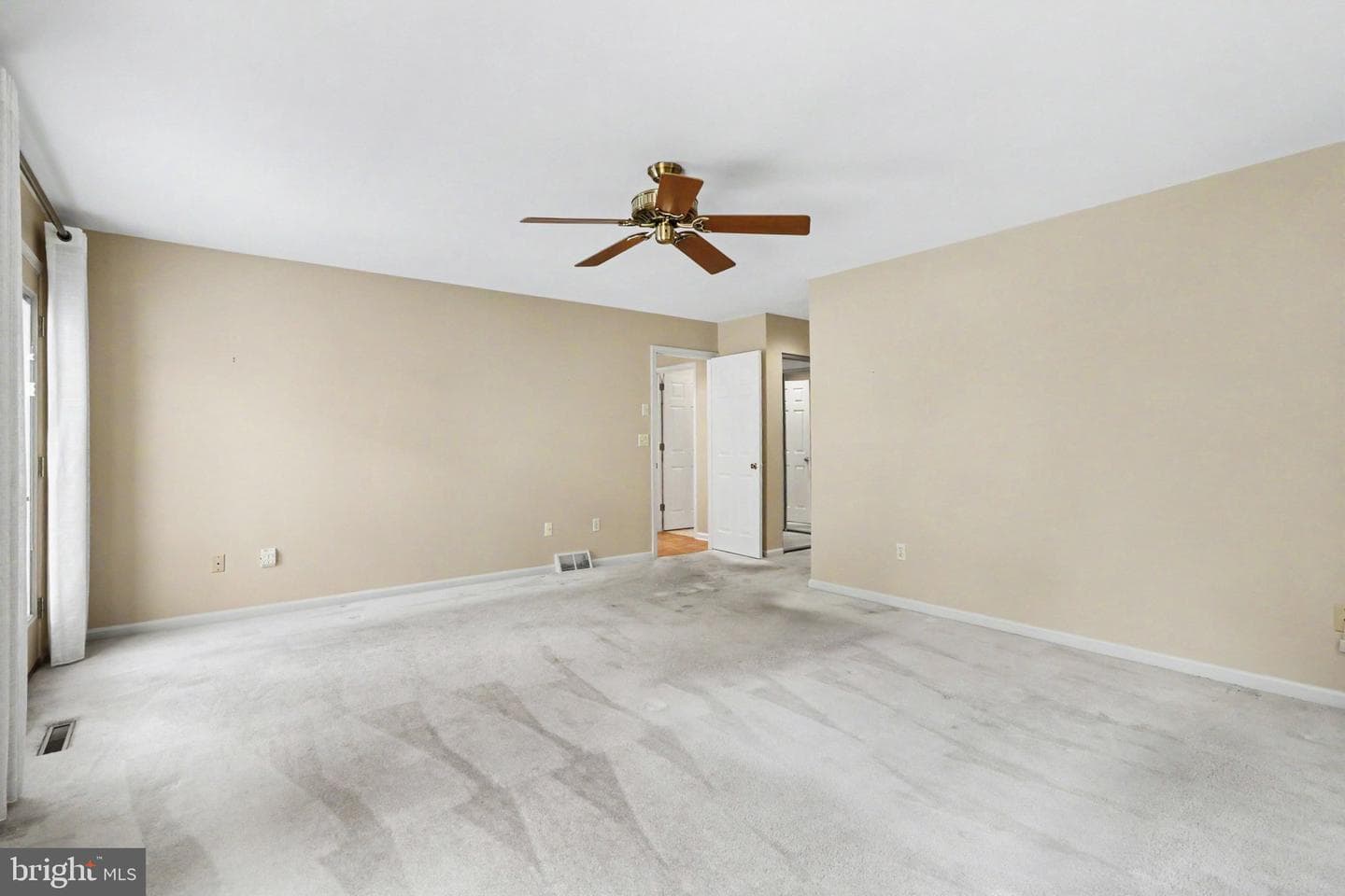 1207 Galway Court photo 19