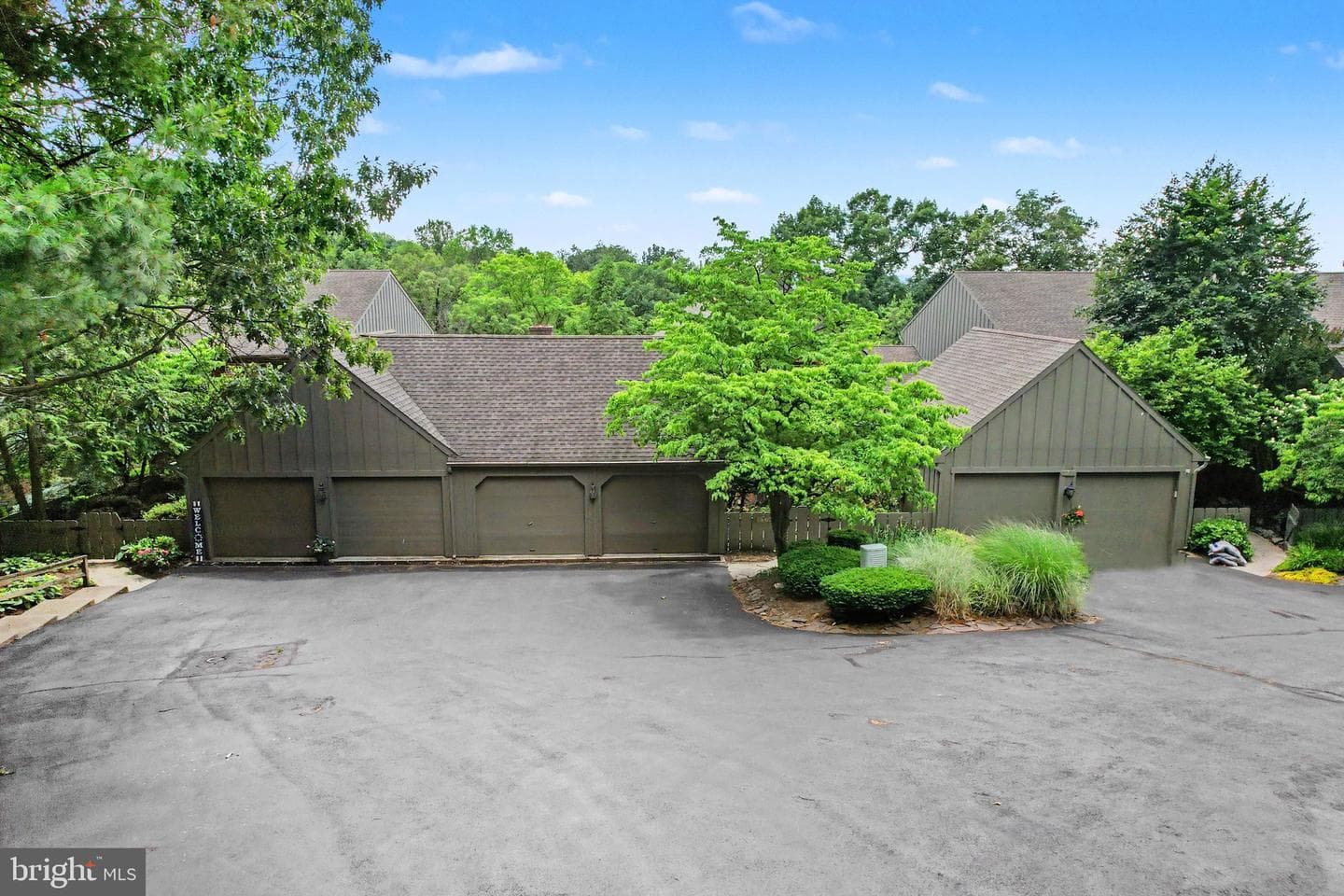 1207 Galway Court photo 39