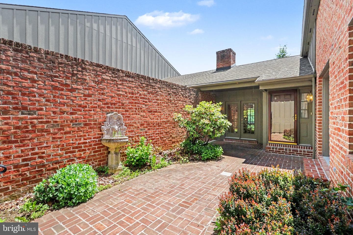 1207 Galway Court photo 6